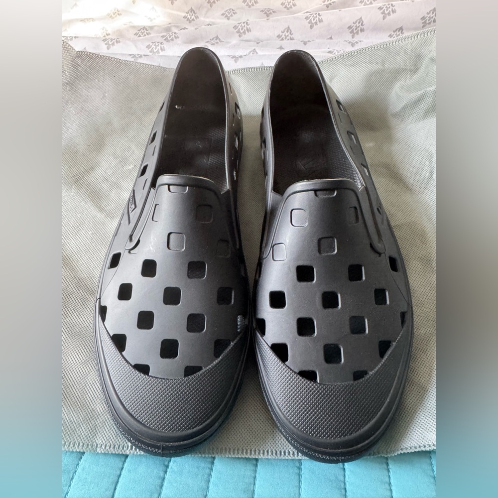 Vans - Slip-on Trek- Men’s 8 (NWOT)